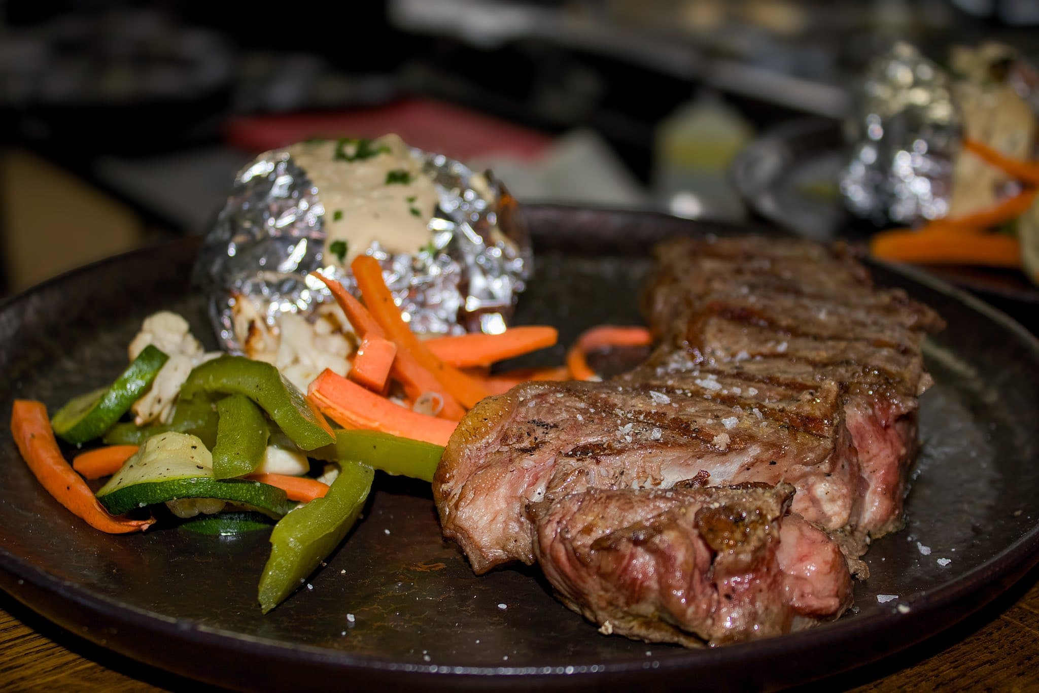 Entrecot a la brasa con verduras